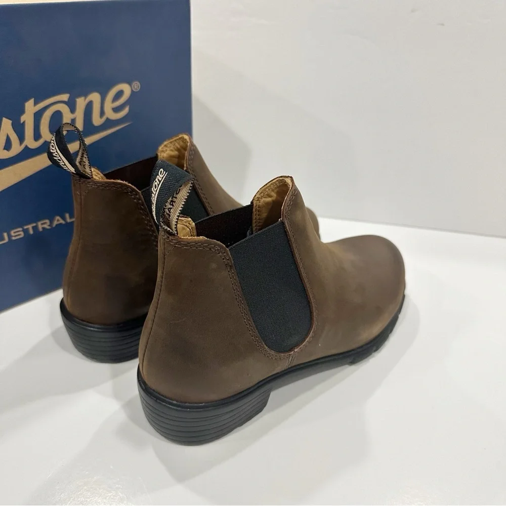 Blundstone 1970 Antique Brown Women’s Leather Chelsea Ankle Boots